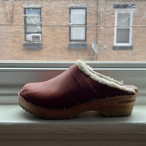 Troentorp shearling lined clogs